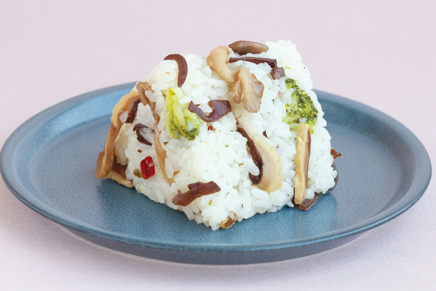 きのことブロッコリーのバジル仕立て